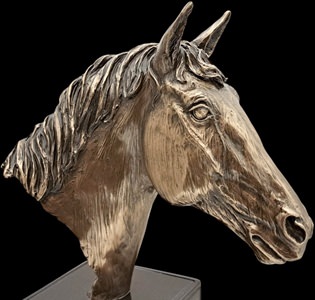 Heste skulptur – elegant hestehoved boligdekoration